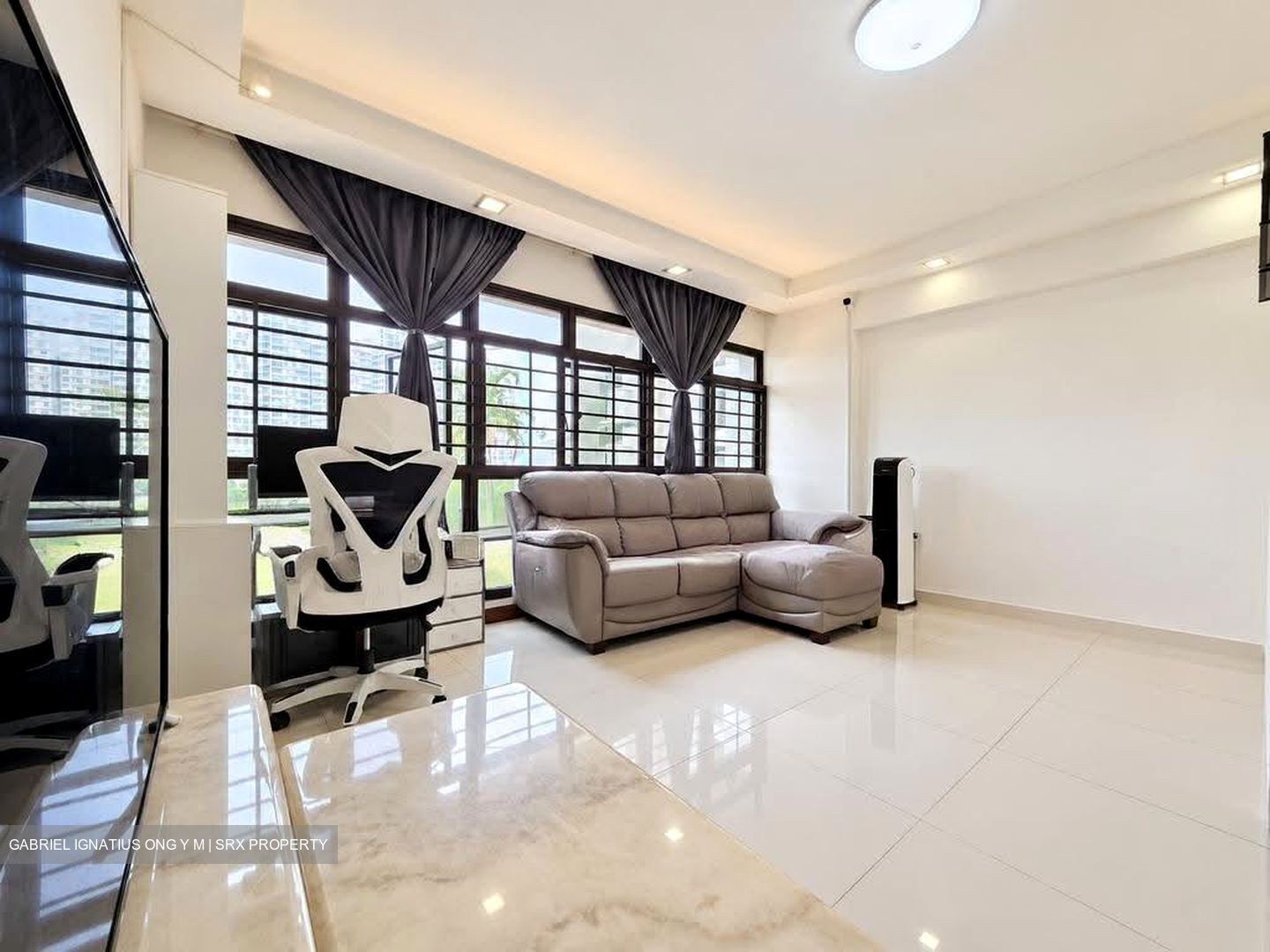 Blk 403A Fern Spring (Sengkang), HDB 5 Rooms #634088201